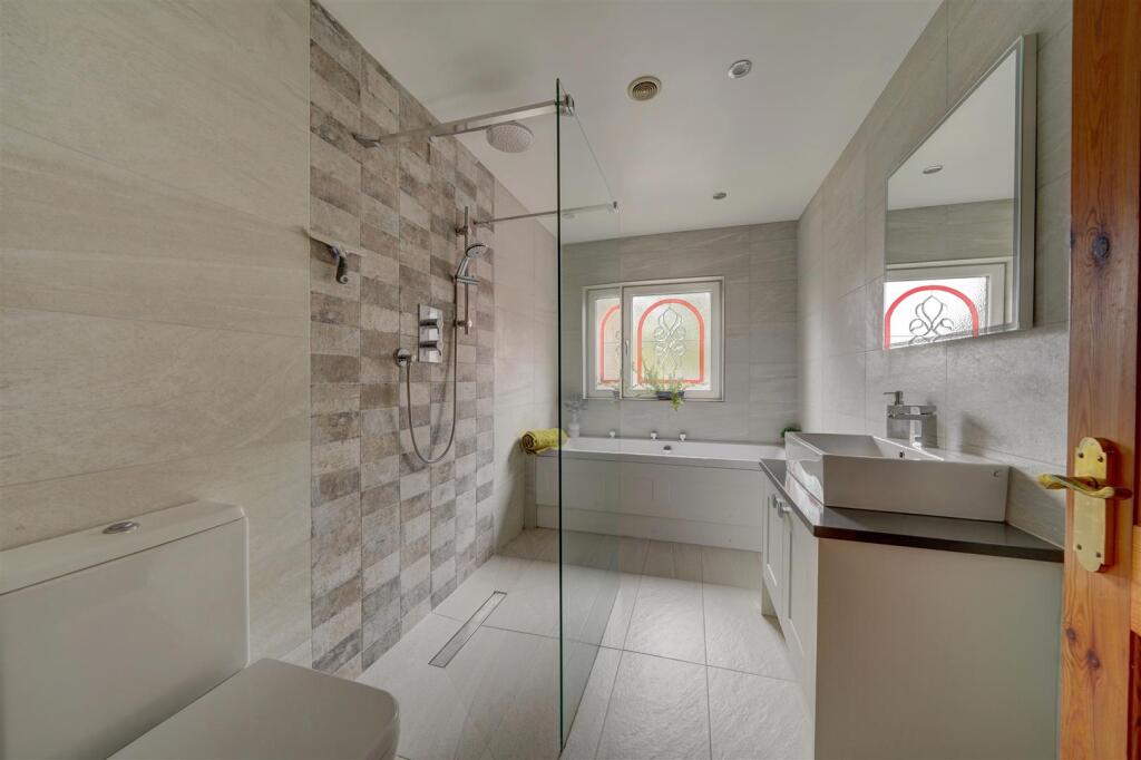 8 Lambert Rd (33).jpg