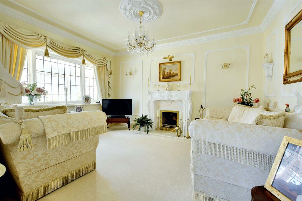 SITTING ROOM