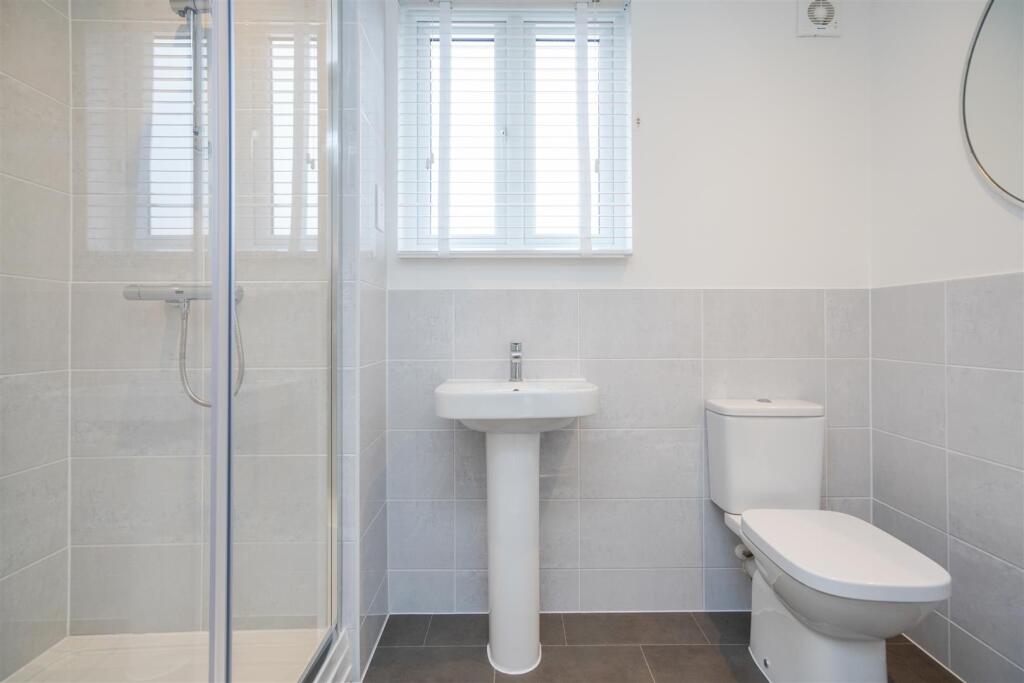 Crest Nicholson (36).jpg