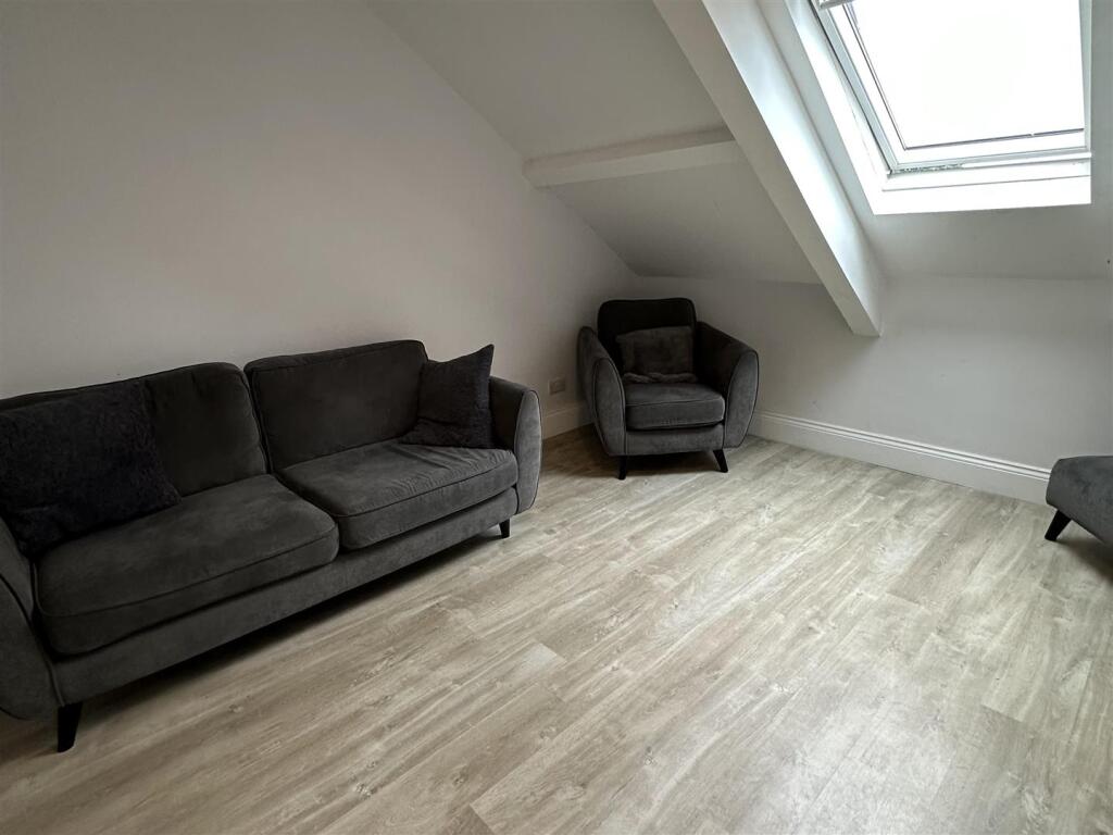 Lounge.jpg