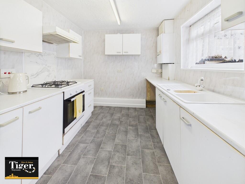 CAM02176G0-PR0650...