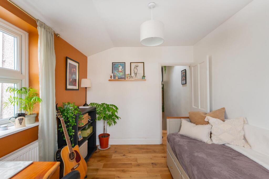 7W0STN - Bedroom E.jpg