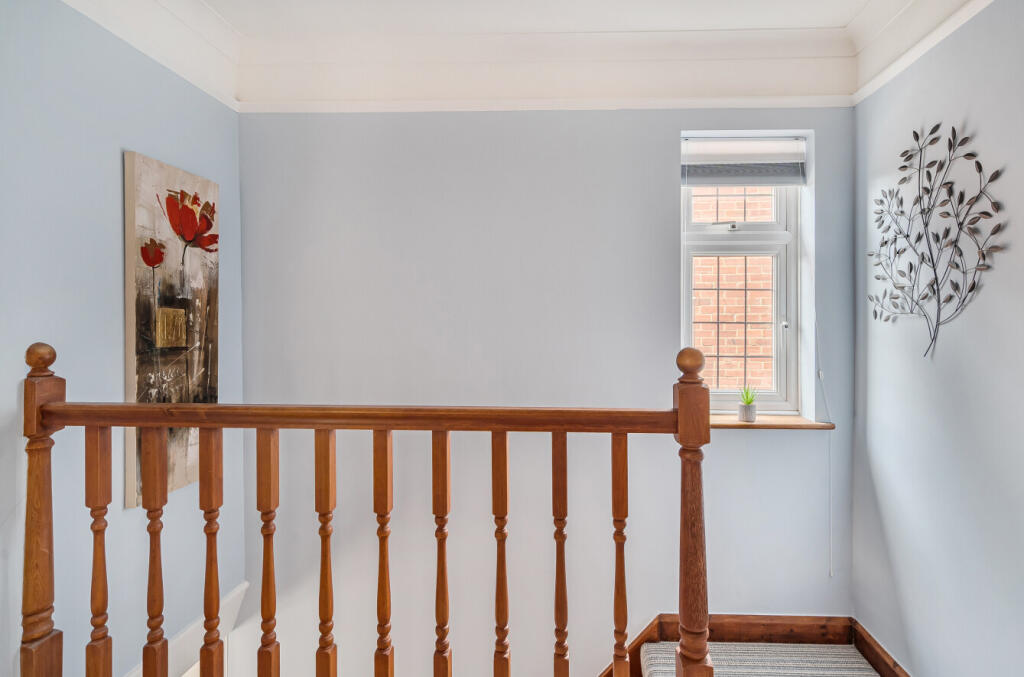 1375827-9-690c981...