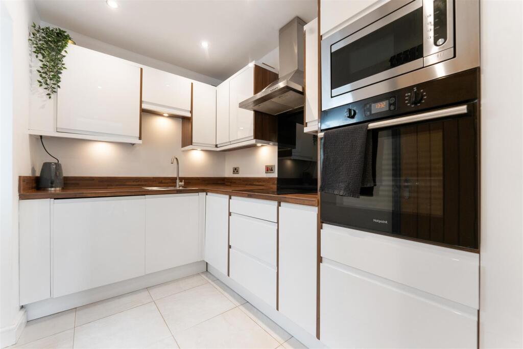 22 Langley Rise, Solihull, B92 9DN_09682.jpg