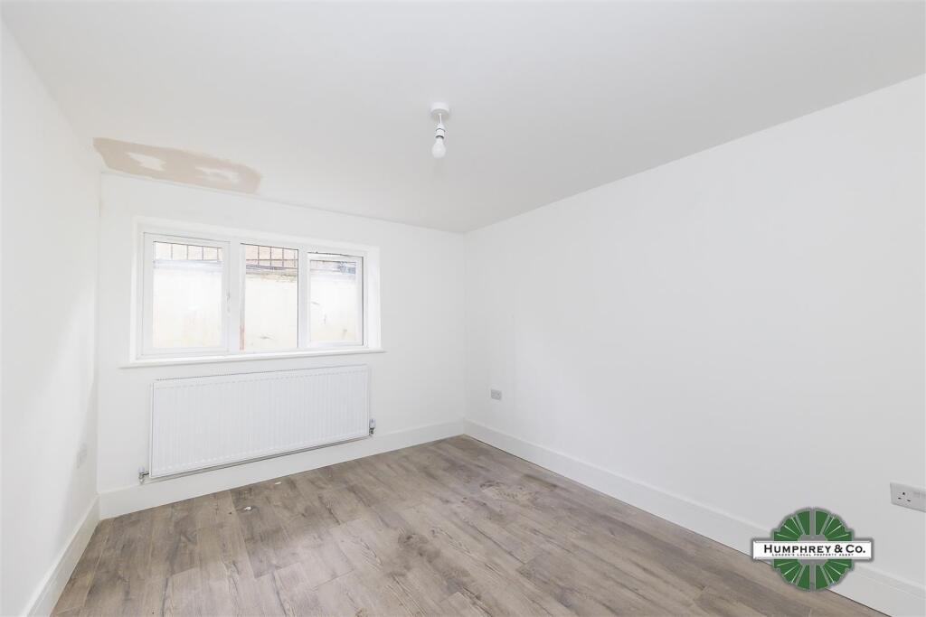59B  Clifden Road - 01.jpg