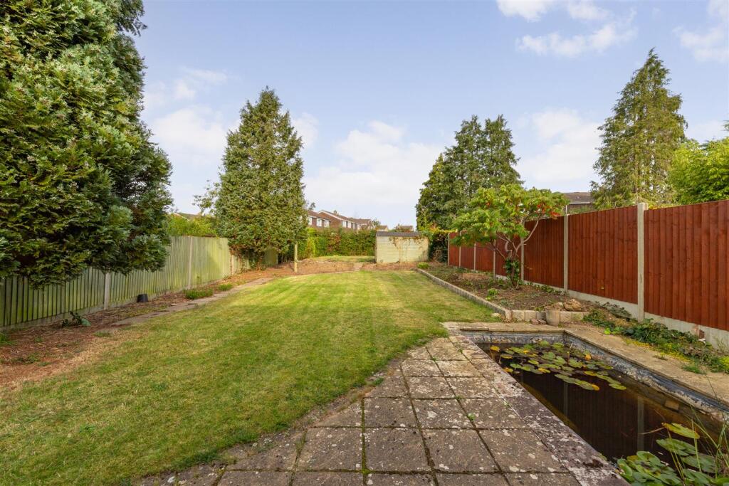 92 Howard Drive (15 of 18).jpg