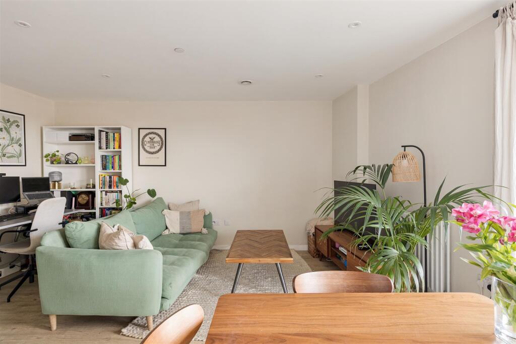 Old Brewery Way, E17