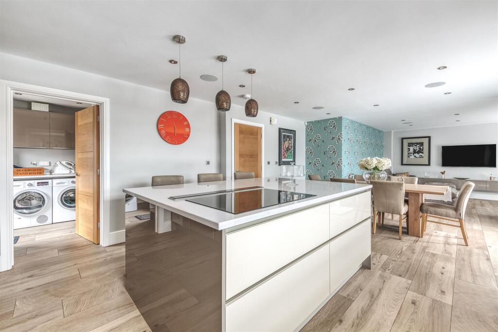 High Specification Fitted Kitchen