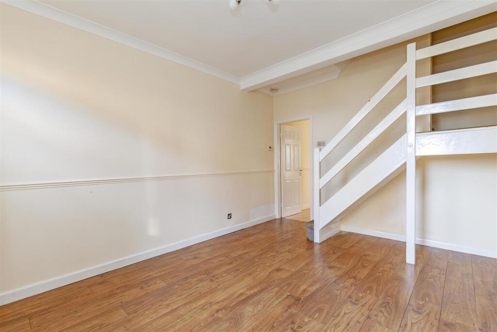 Reception Room-2.jpg