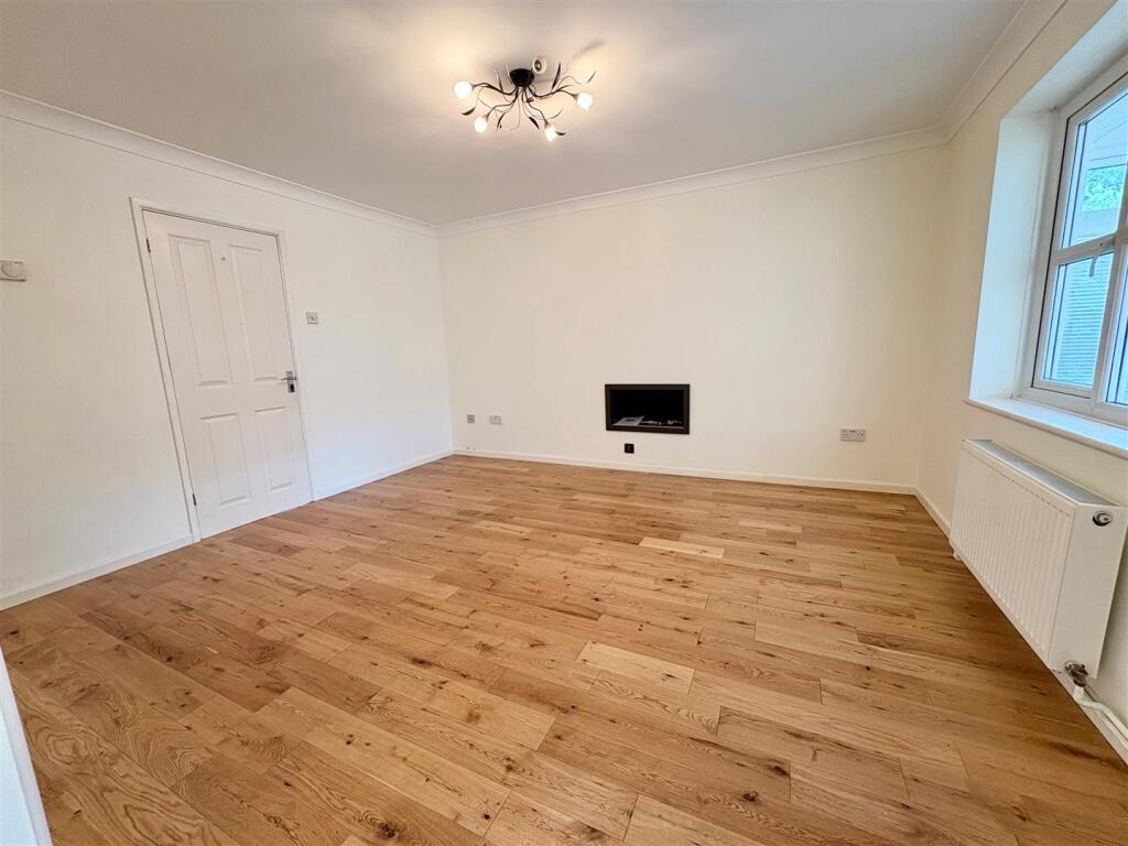 lounge3.jpg