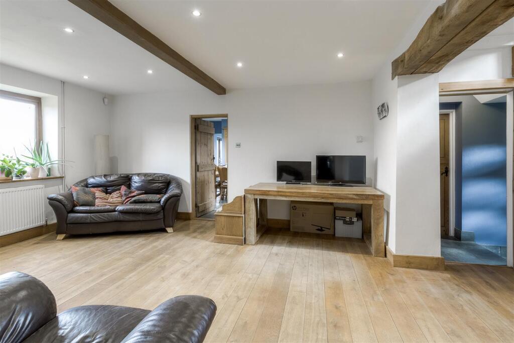 Hipsley Lane, Hurley