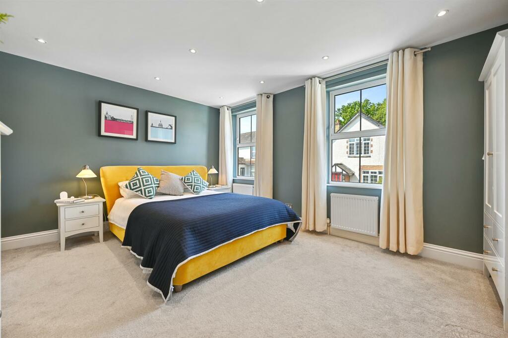 Master Bedroom.jpg