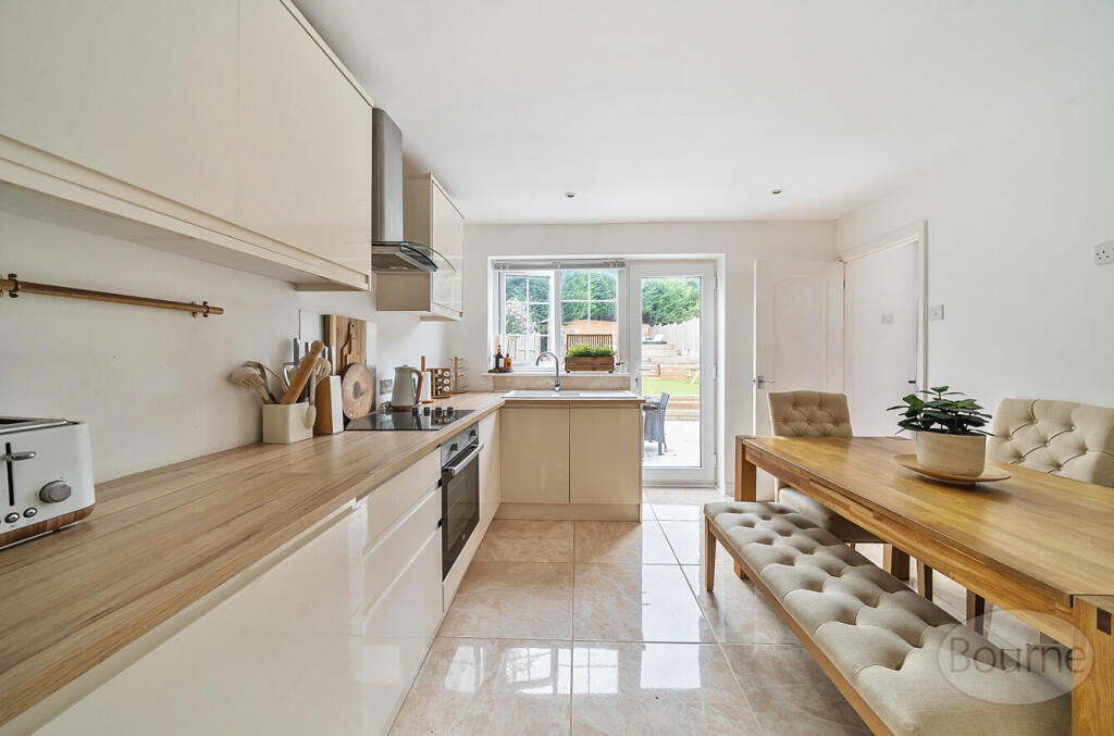 d06db567-a790-479...