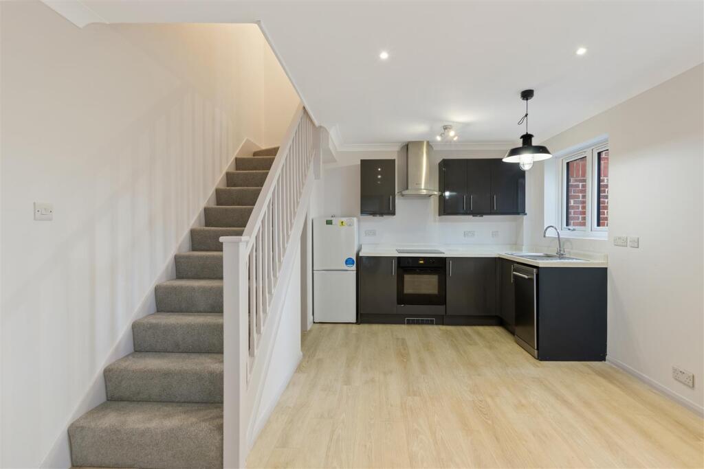 Kitchen/Dining