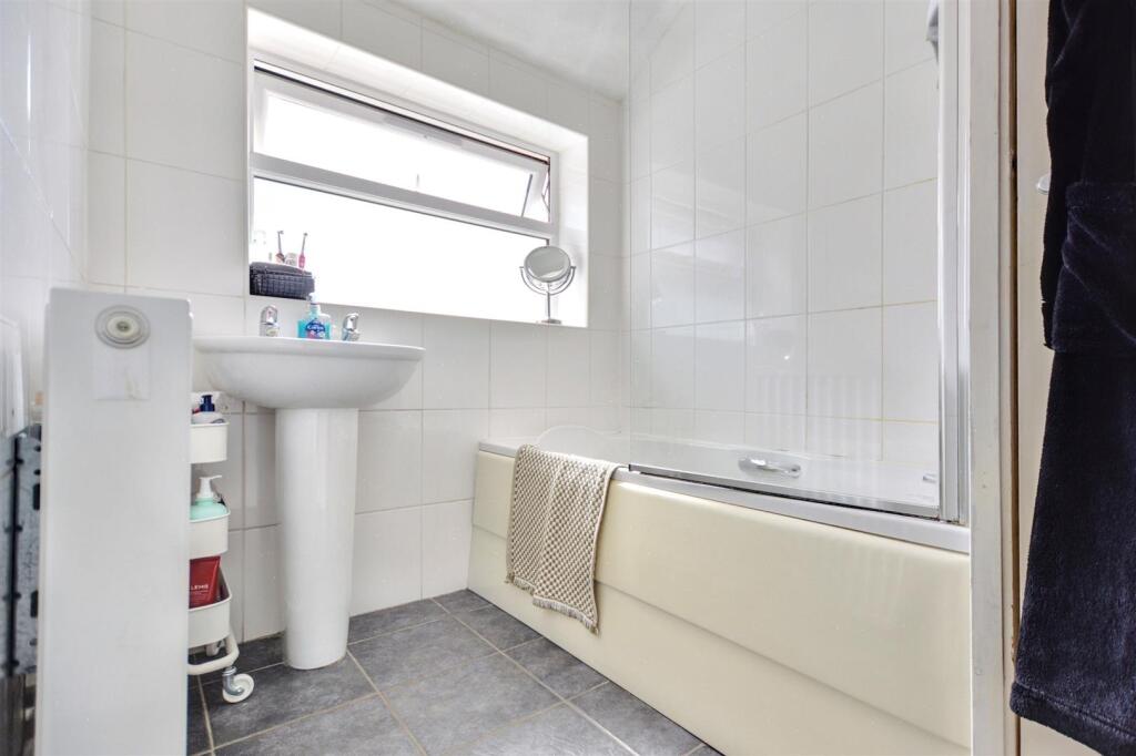 Bathroom.jpeg