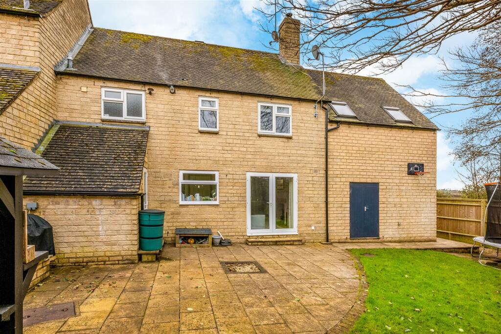 15 Withers Way-12.jpg