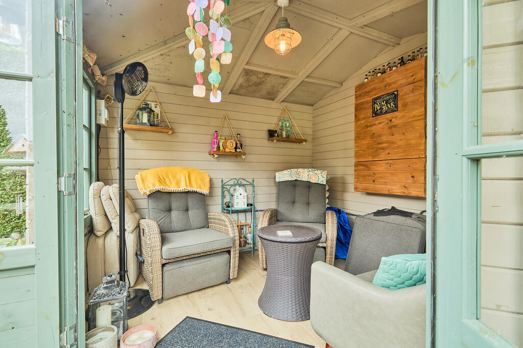 Edward Knight 202...