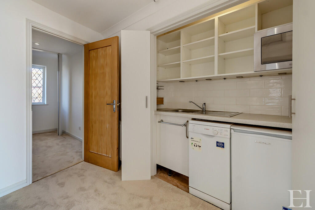 8664256-interiorW...