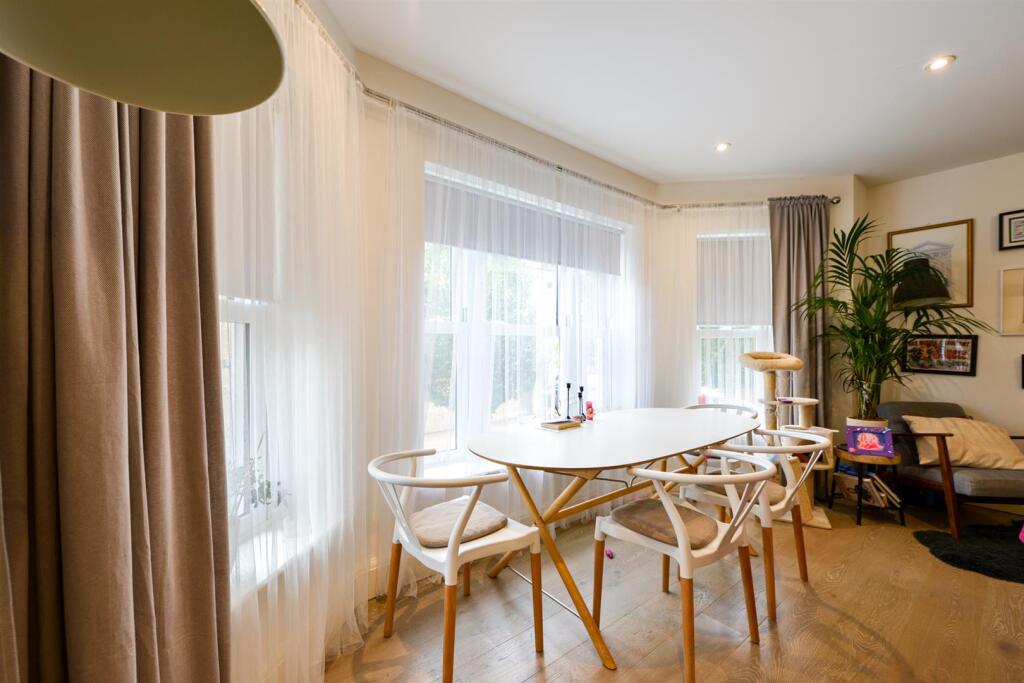 Henrietta Place Tunbridge Wells13.jpg