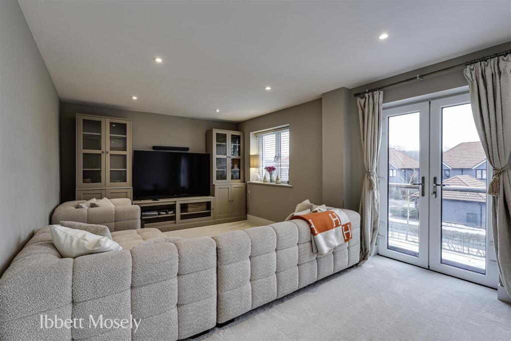 6 Reception Room.jpg