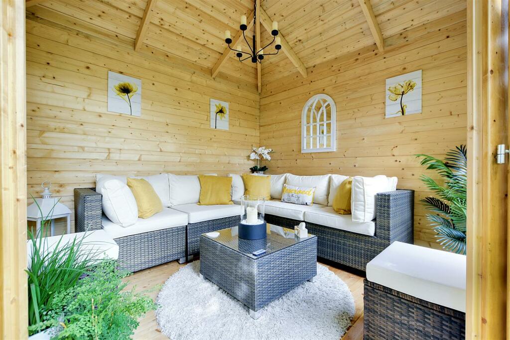 Summer House_2.jpeg