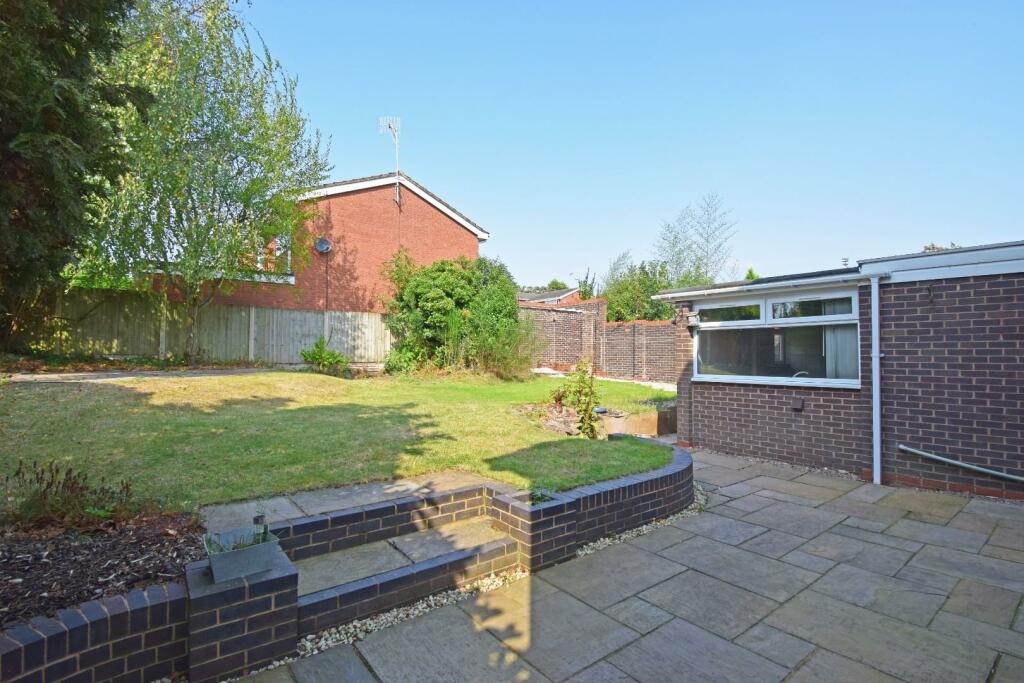 36 Leadbetter Drive, garden a.jpg