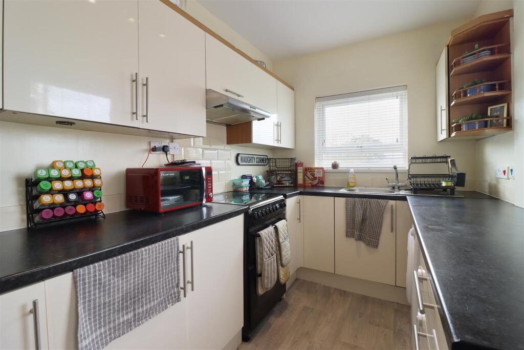 Kitchen 1
