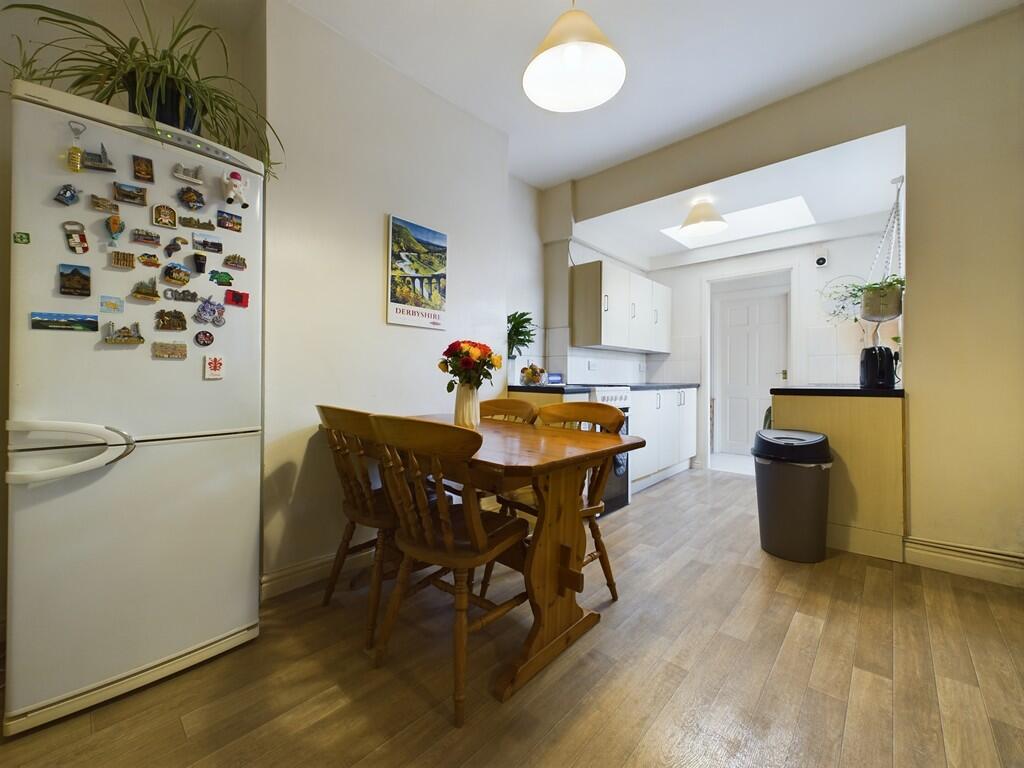 CAM04273G0-PR0086...