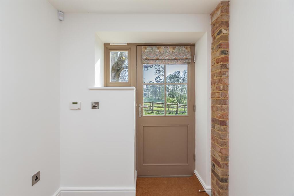 REAR ENTRANCE HALL