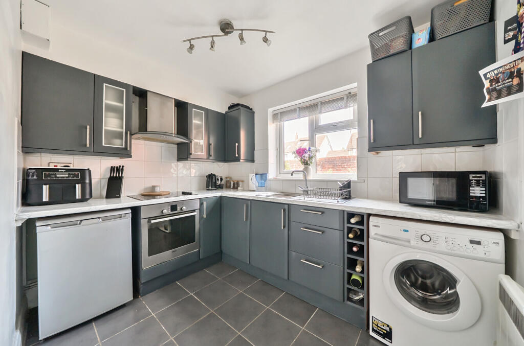 1337011-7-689dd0b...