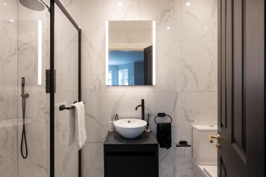 En-suite shower room