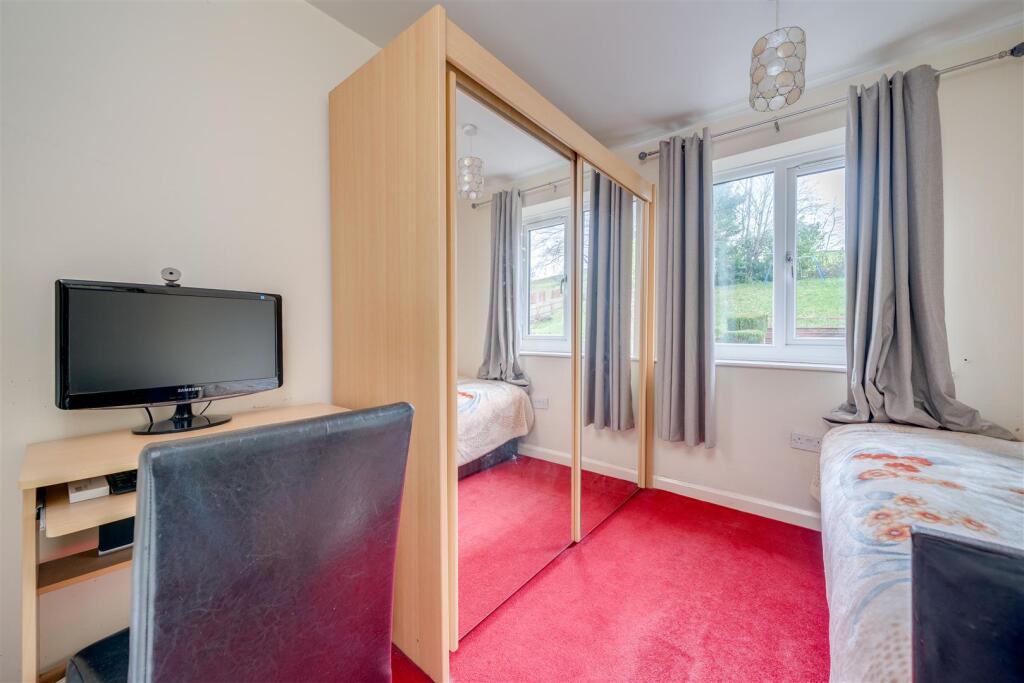 23 Knaresborough Drive-9.jpg