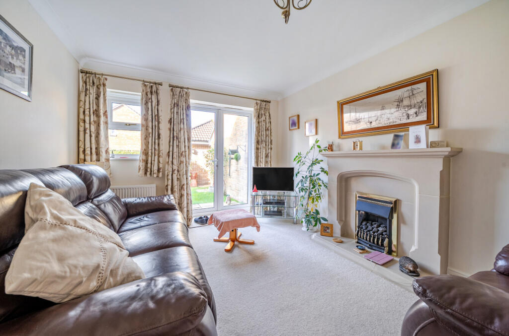 1372734-18-68fb89...