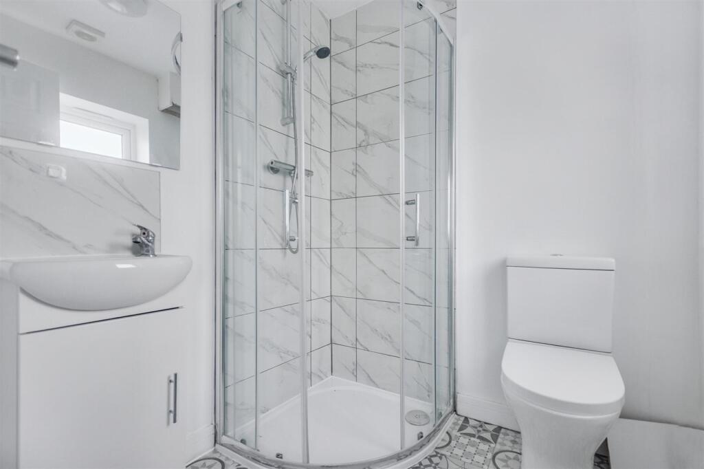 En Suite 3.jpeg