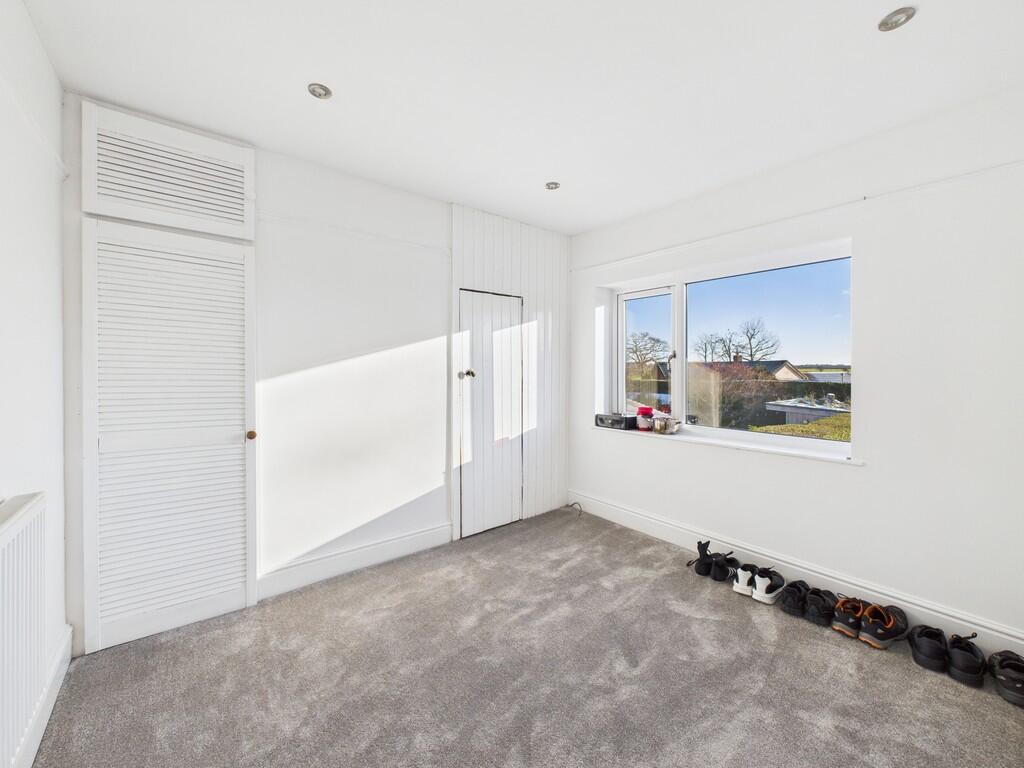 CAM02854G0-PR0483...