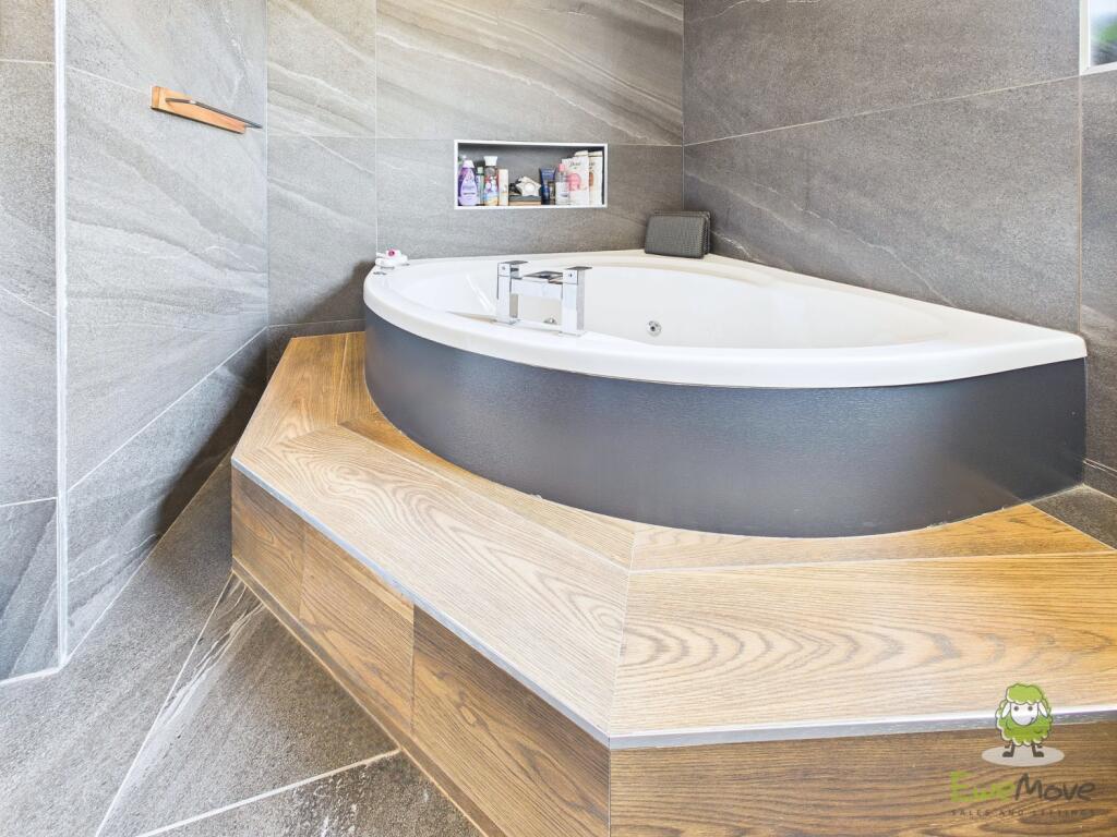 CAM01543G0-PR0142-STILL014