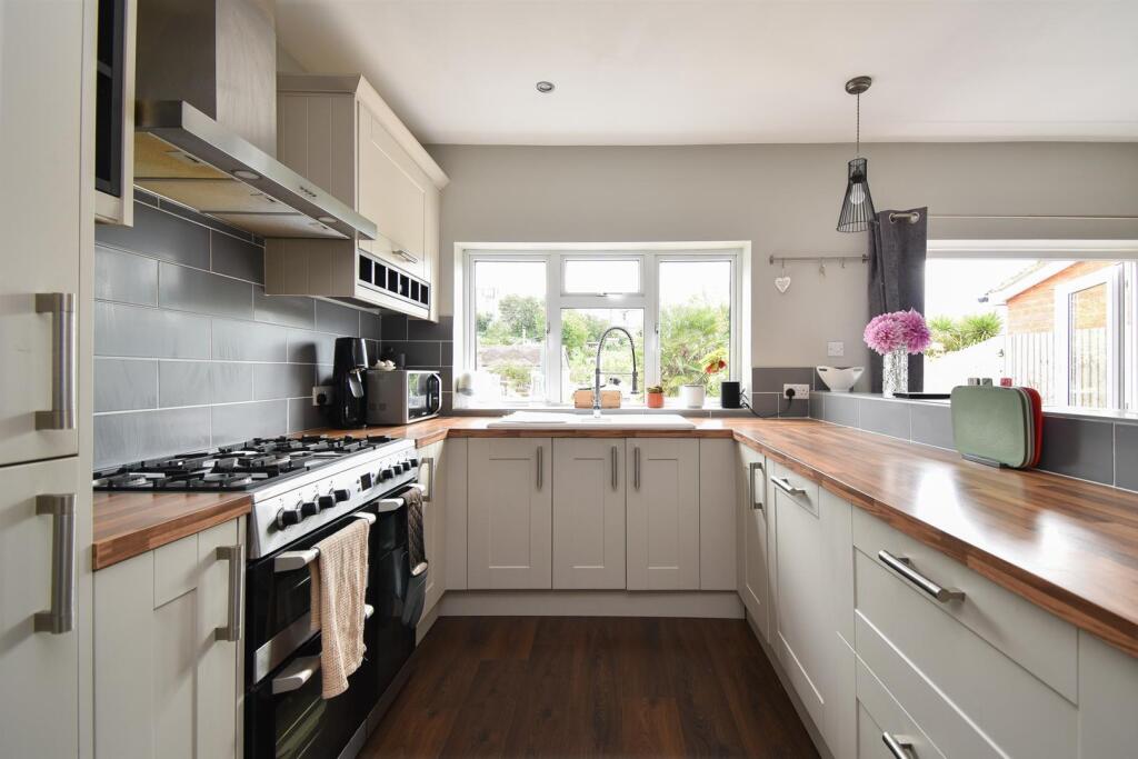 Kitchen diner