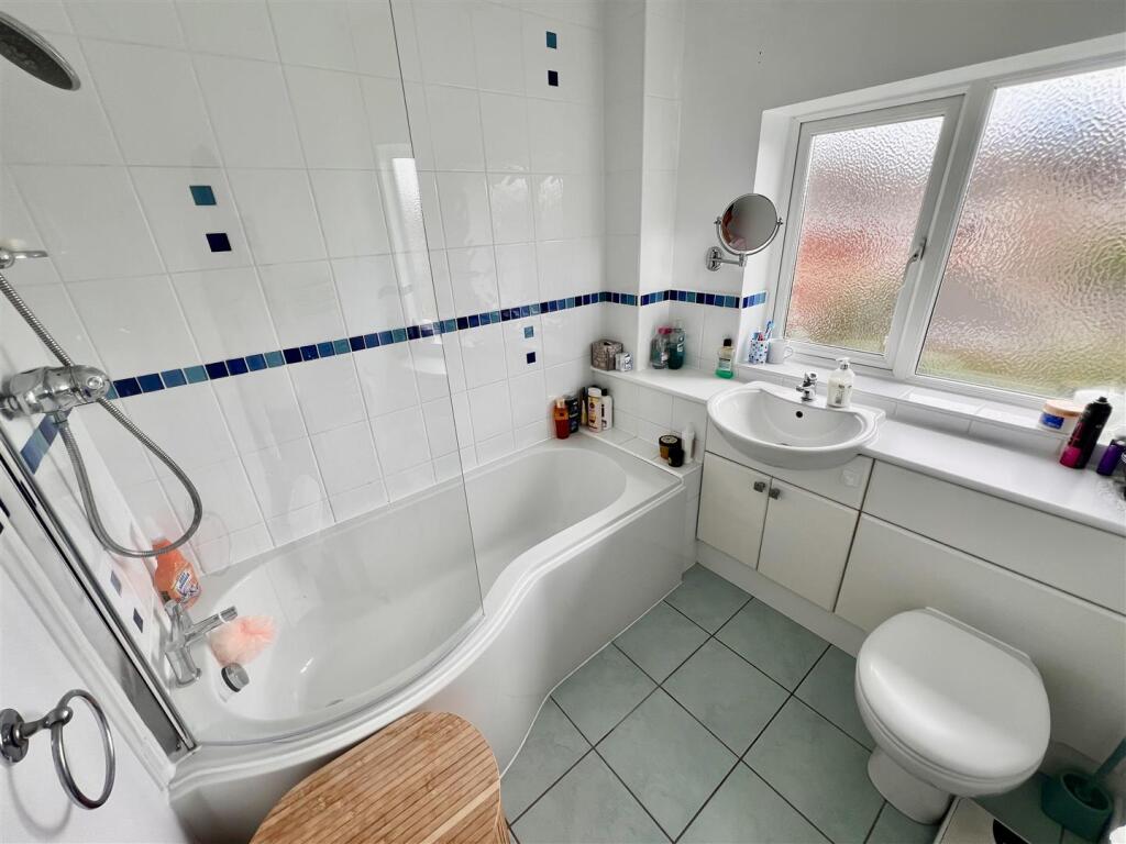 Bathroom.jpeg
