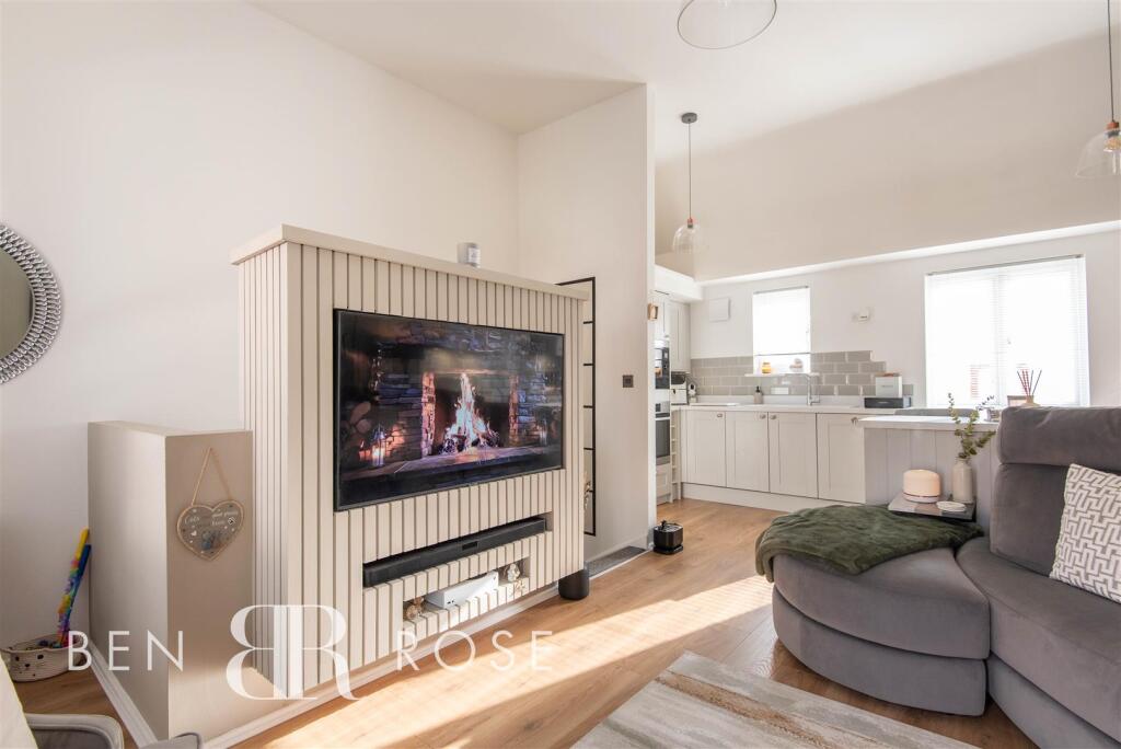 Lounge/Kitchen