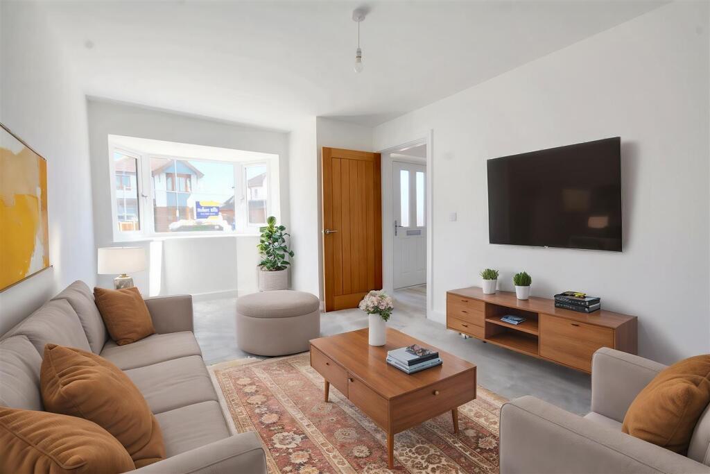 Lounge - Living Room - Standard - 0.jpg