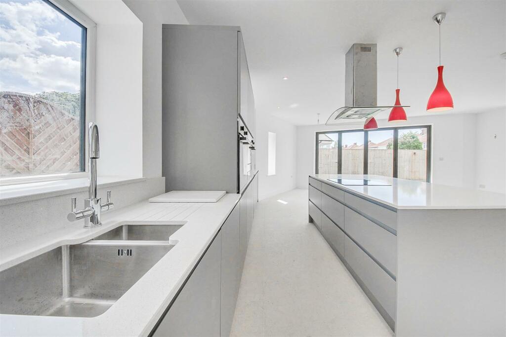 Kitchen Lounge