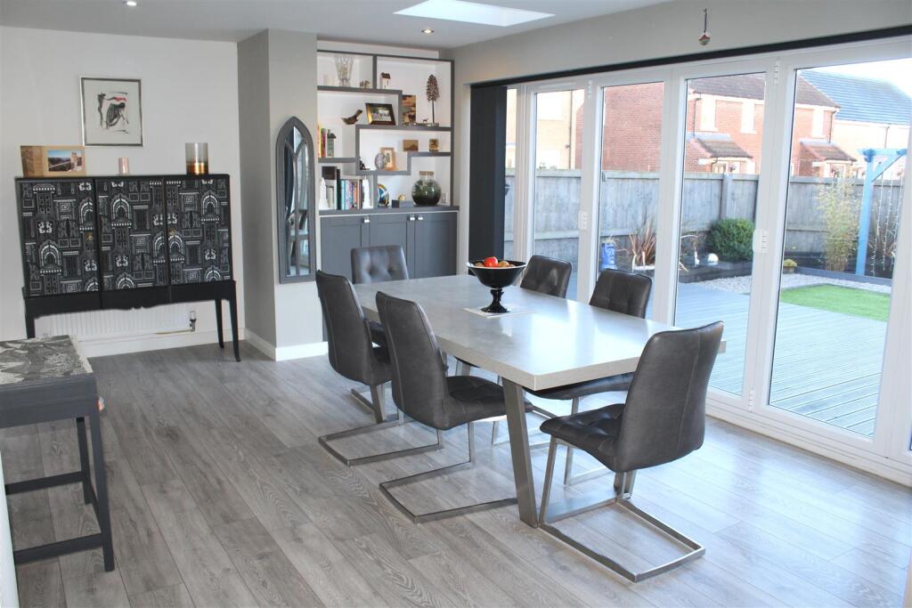 DINING AREA/FAMILY ROOM