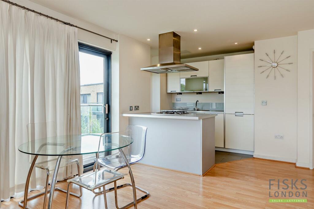 8612423-interior15-800.jpg