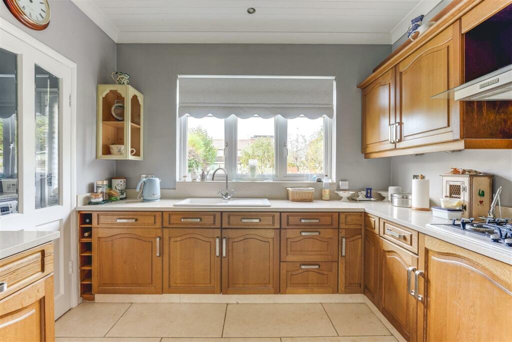 Sandringham Close-2.jpg