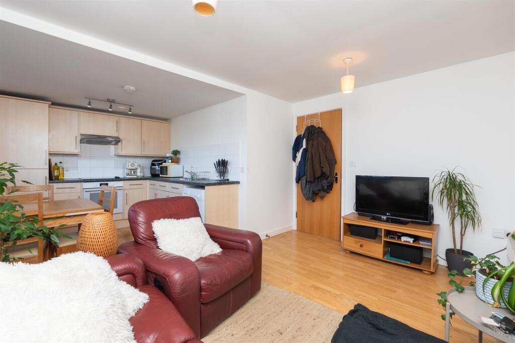 43-Midland-Mews-BS2-15.jpg