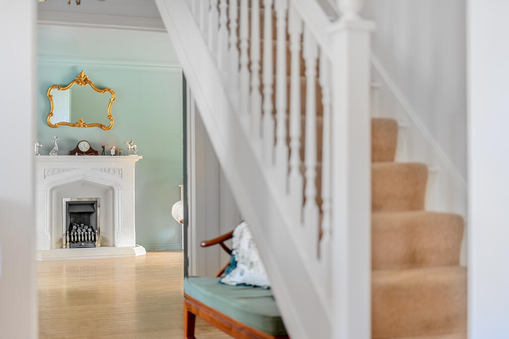 27681c884fd51cd1289305arw27