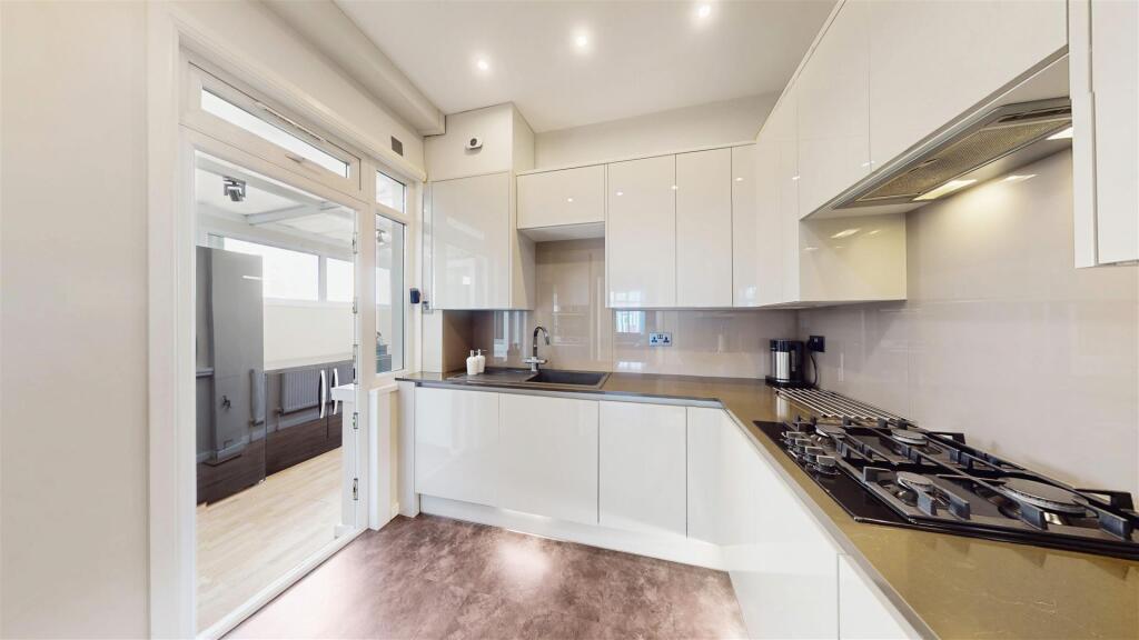Kitchen.jpg