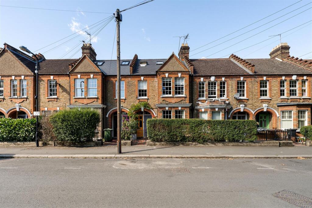Winns Terrace, E17