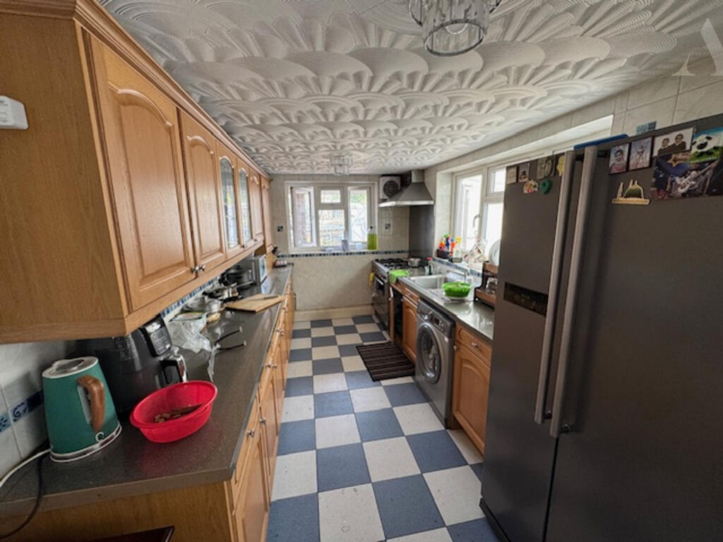 13 Monk Road kitchen