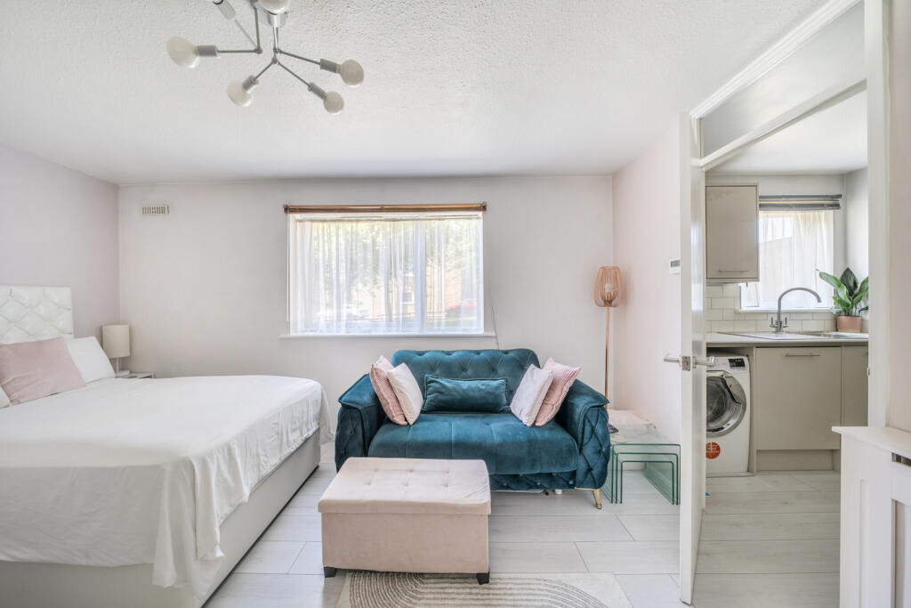 1336321-4-6899e56...